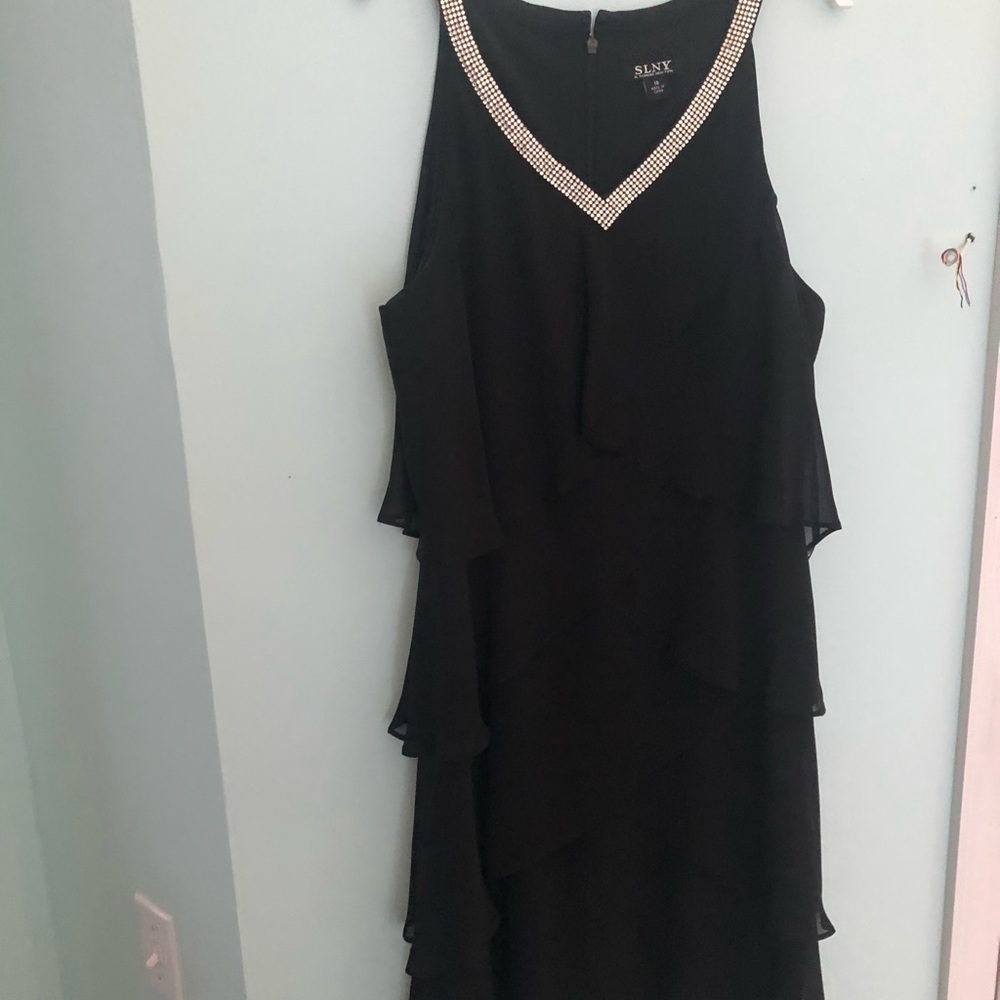 SLNY Black evening dress